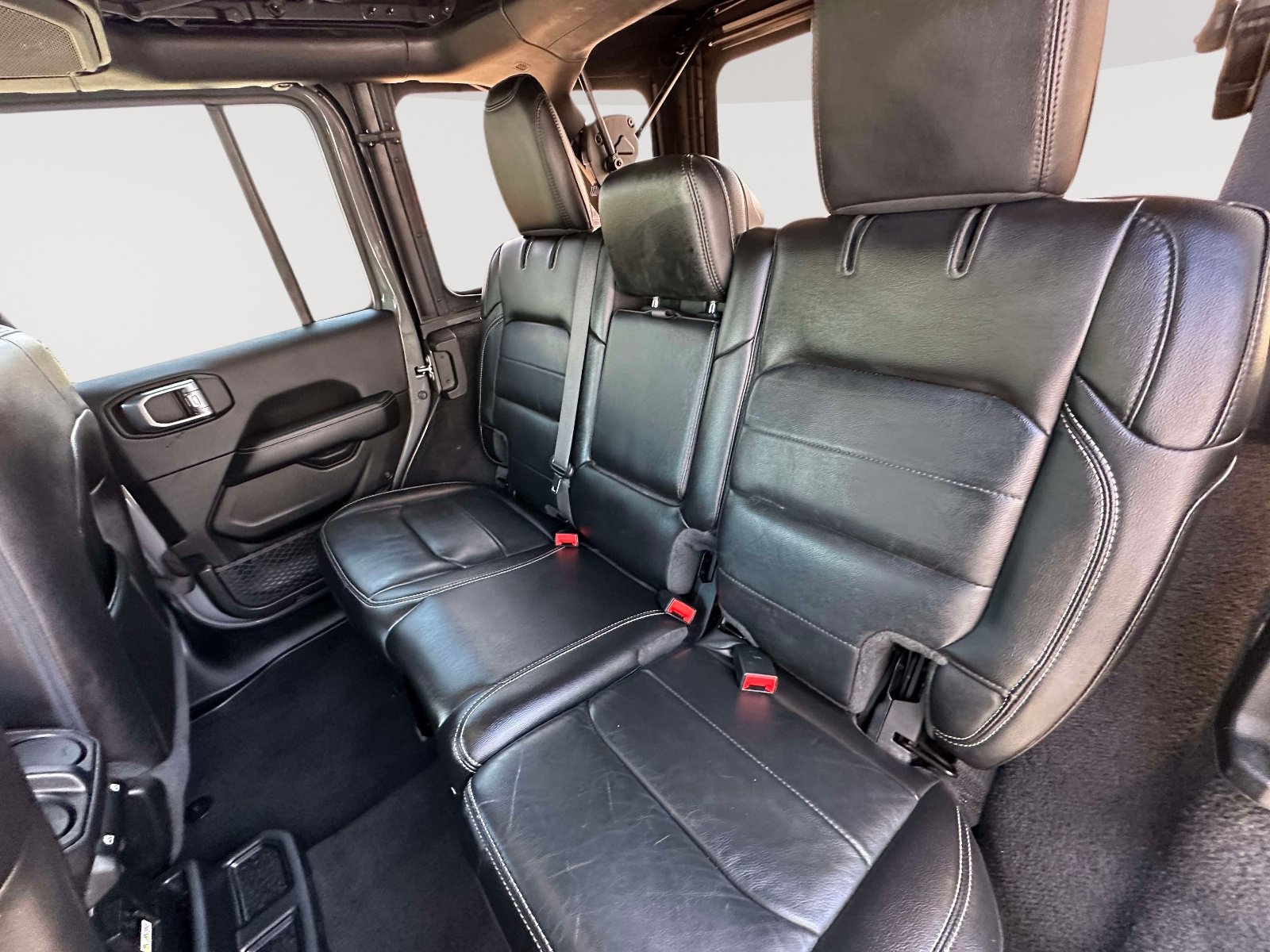 Used 2021 Jeep Wrangler Unlimited Sahara AWD/4WD image 23
