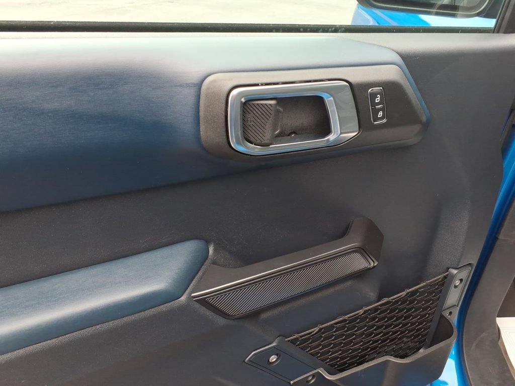 Used 2024 Ford Bronco Outer Banks AWD/4WD image 11
