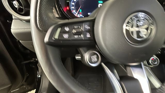 Used 2024 Alfa Romeo Tonale Ti w/ Active Assist Package AWD/4WD image 16