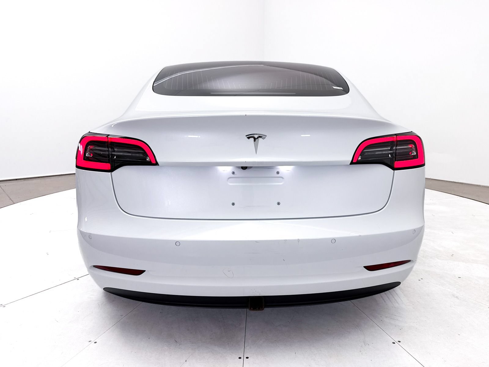 Used 2018 Tesla Model 3 Long Range RWD image 17
