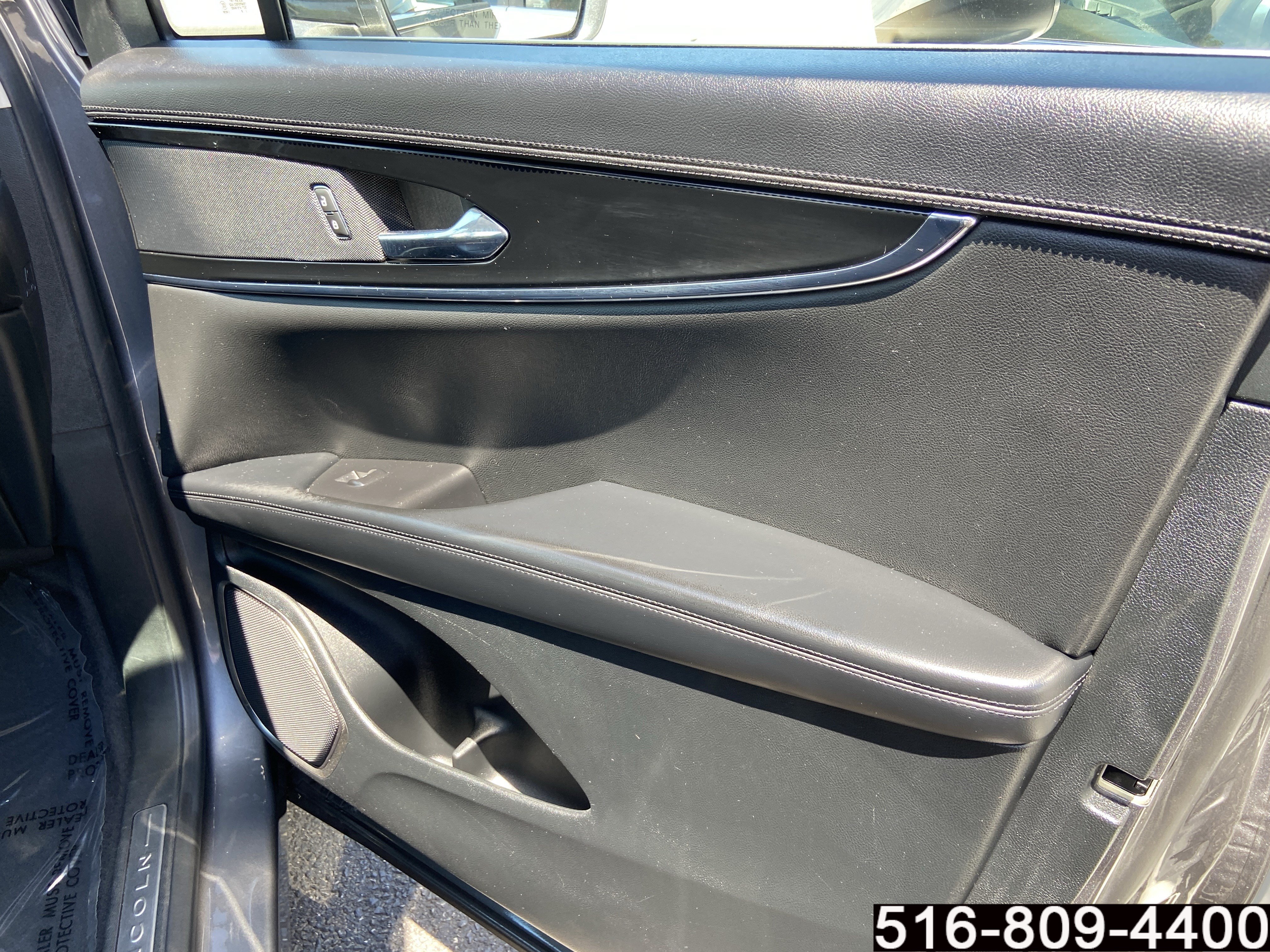 Used 2022 Lincoln Nautilus AWD w/ Premium Package image 26
