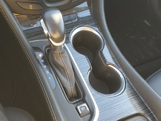 Certified 2018 Buick Envision Essence FWD image 28