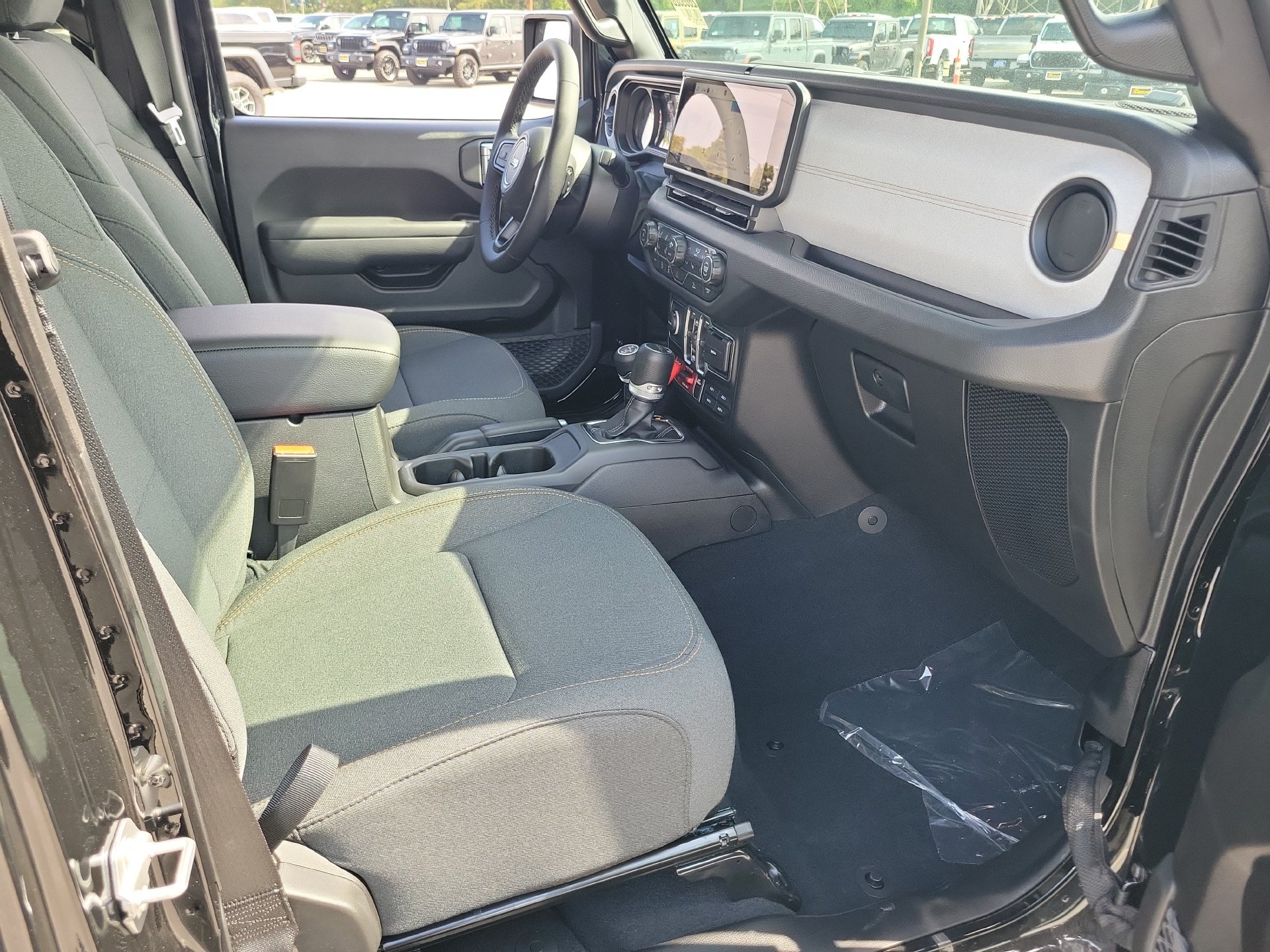 New 2026 Jeep Gladiator Sport AWD/4WD image 14