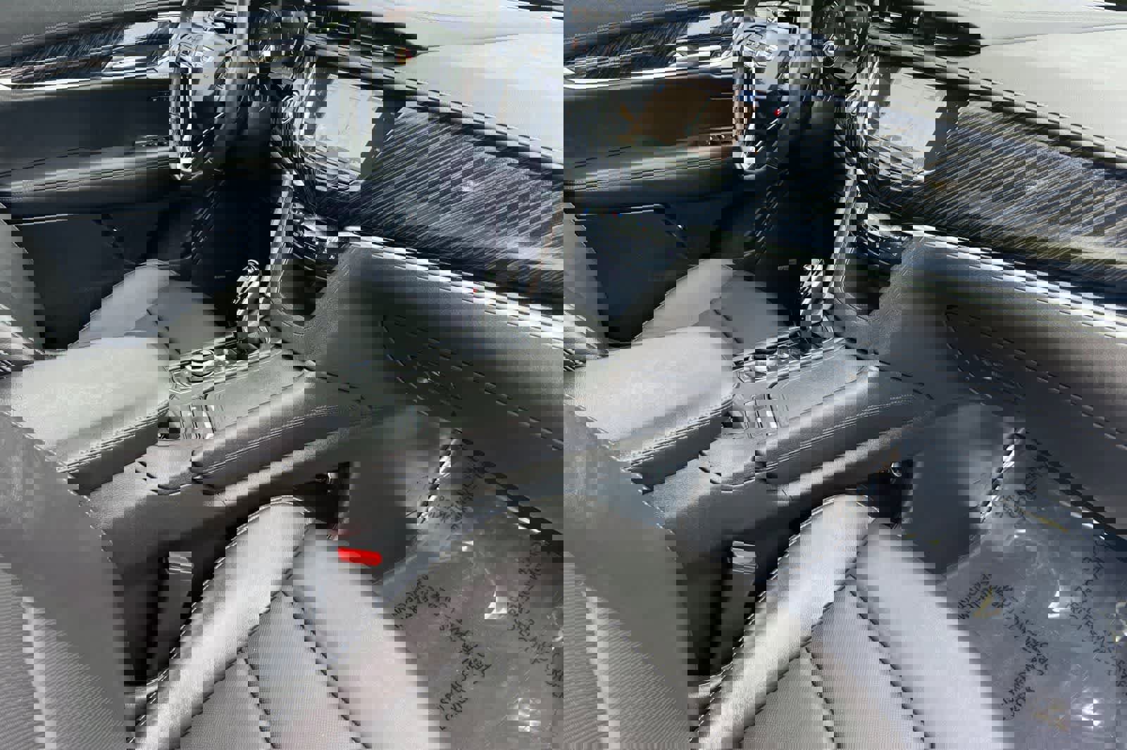 Used 2025 Cadillac XT6 Premium Luxury w/ Technology Package image 20