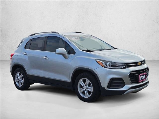 Used 2018 Chevrolet Trax LT w/ LT Convenience Package FWD image 3