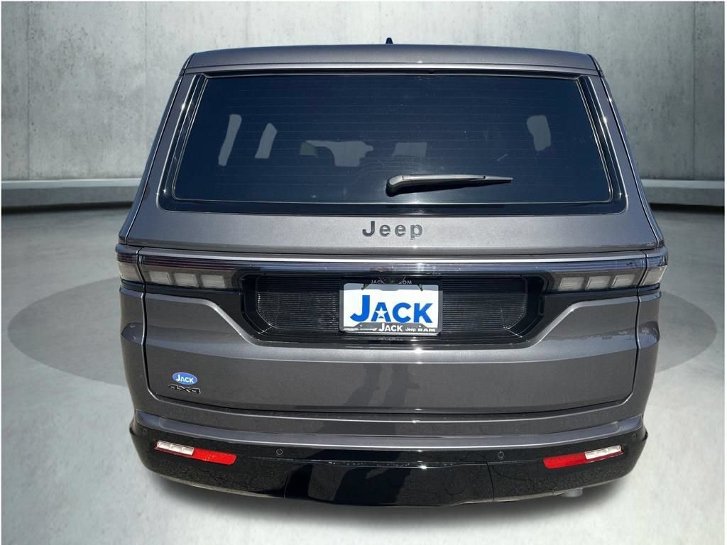 New 2026 Jeep Grand Wagoneer Limited AWD/4WD image 7
