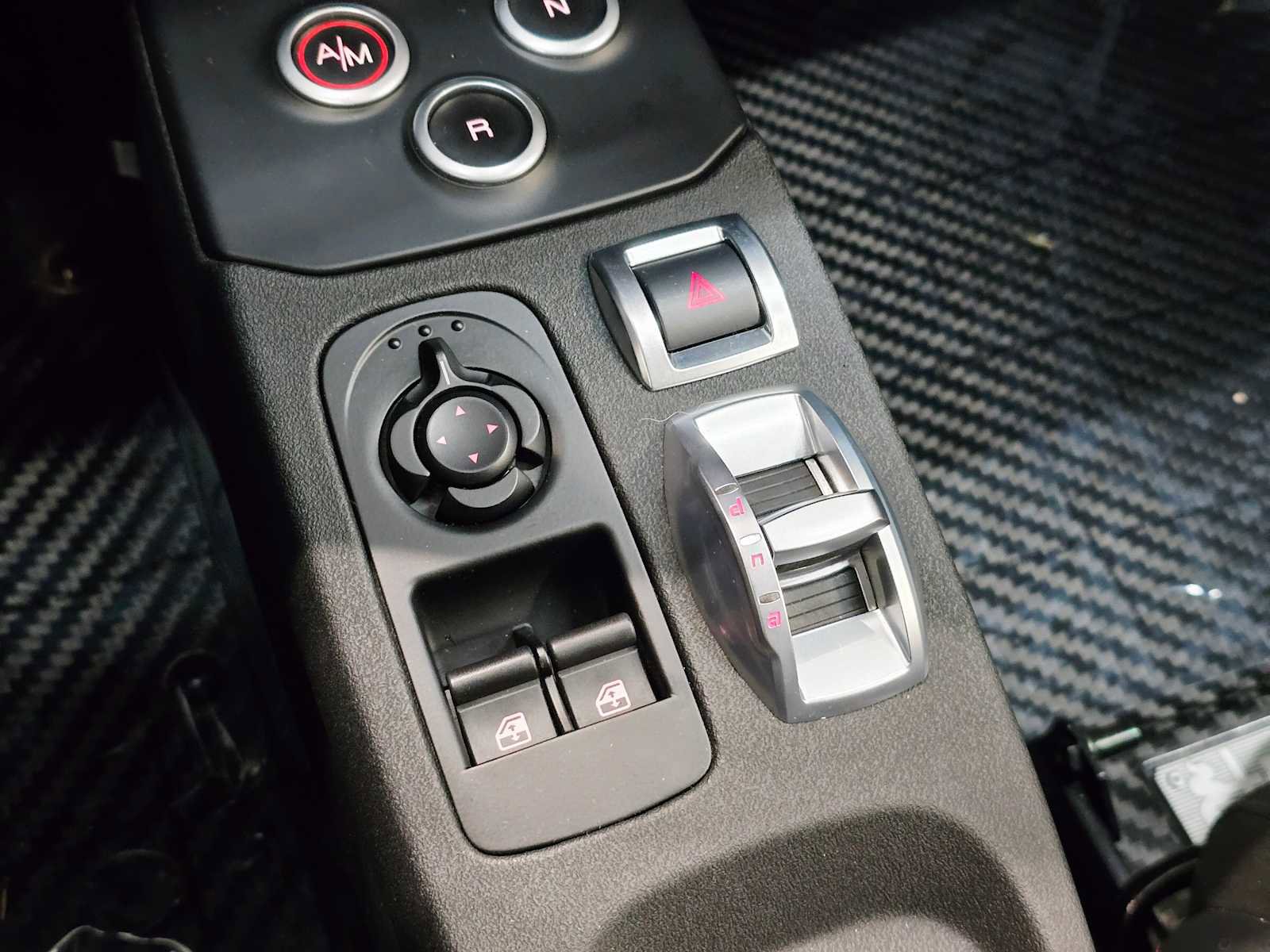 Used 2018 Alfa Romeo 4C Coupe w/ Convenience Group - Coupe image 16