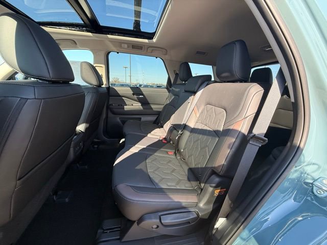 New 2026 Nissan Pathfinder Platinum w/ Cargo Package image 15