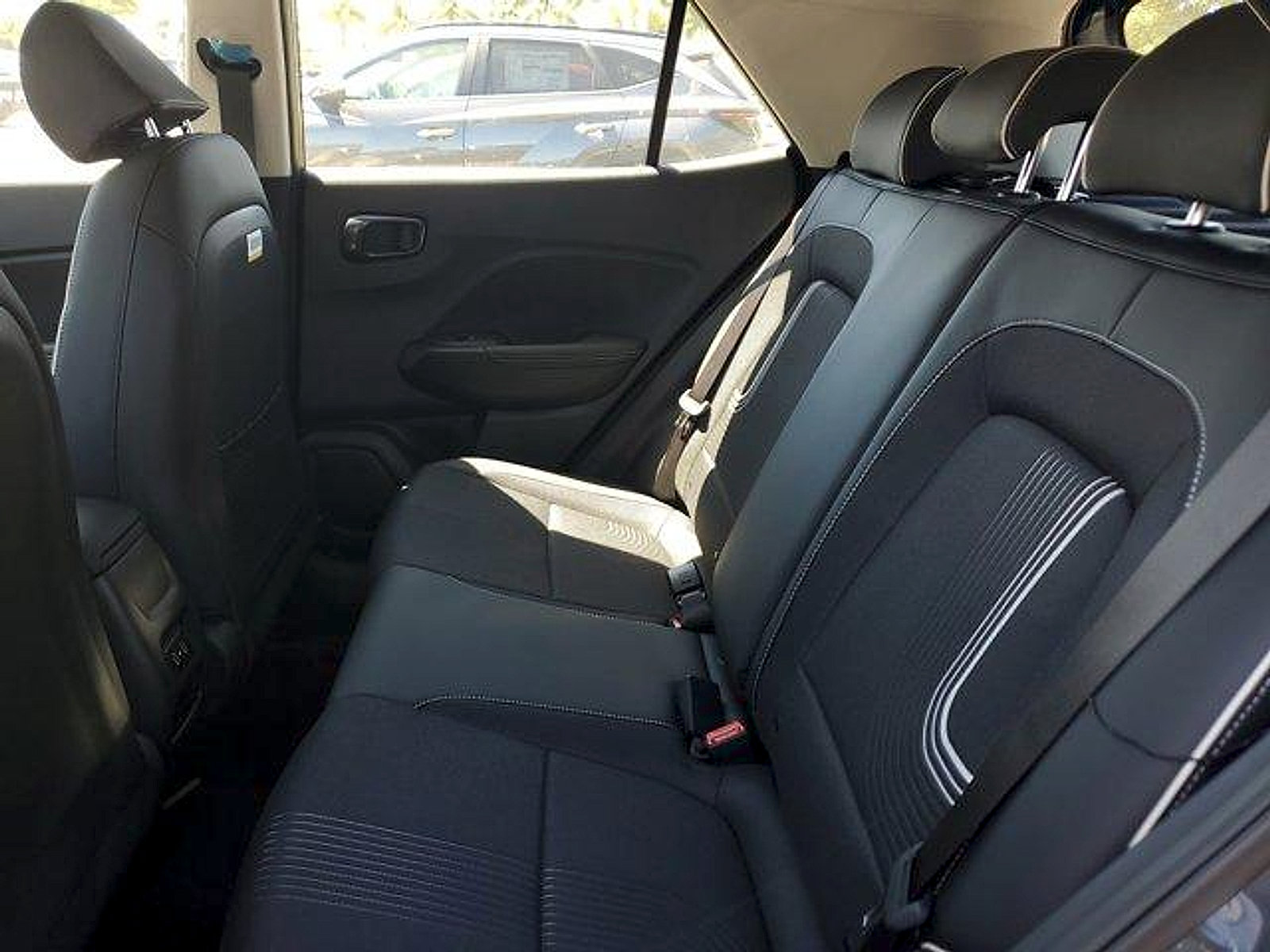 New 2025 Hyundai Venue Limited FWD image 9