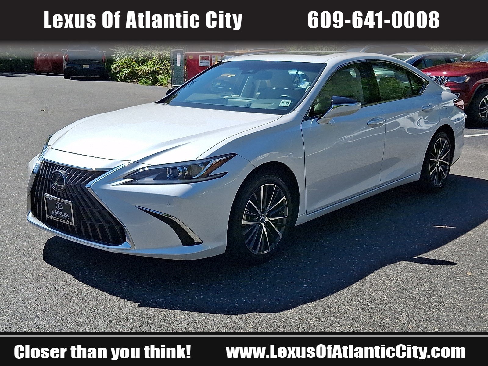 Used 2025 Lexus ES 350 w/ Premium Package FWD image 3