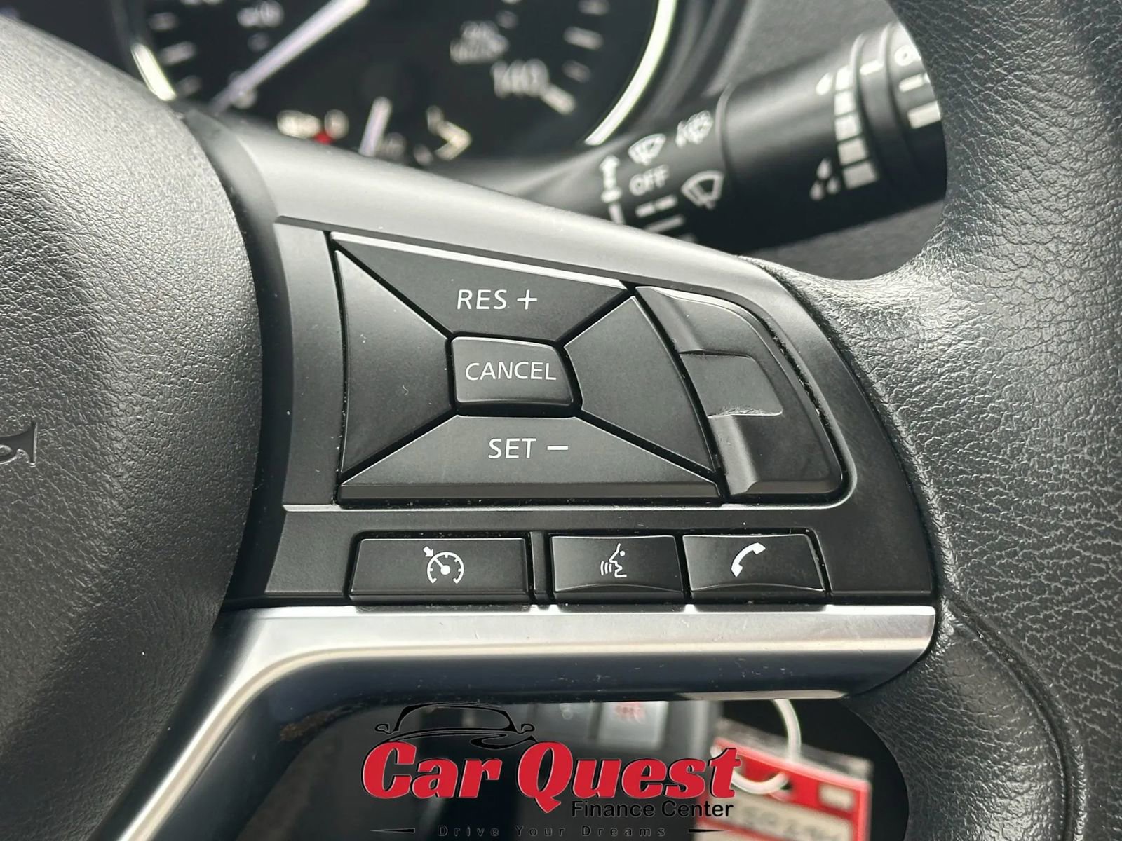 Used 2019 Nissan Rogue Sport S image 24