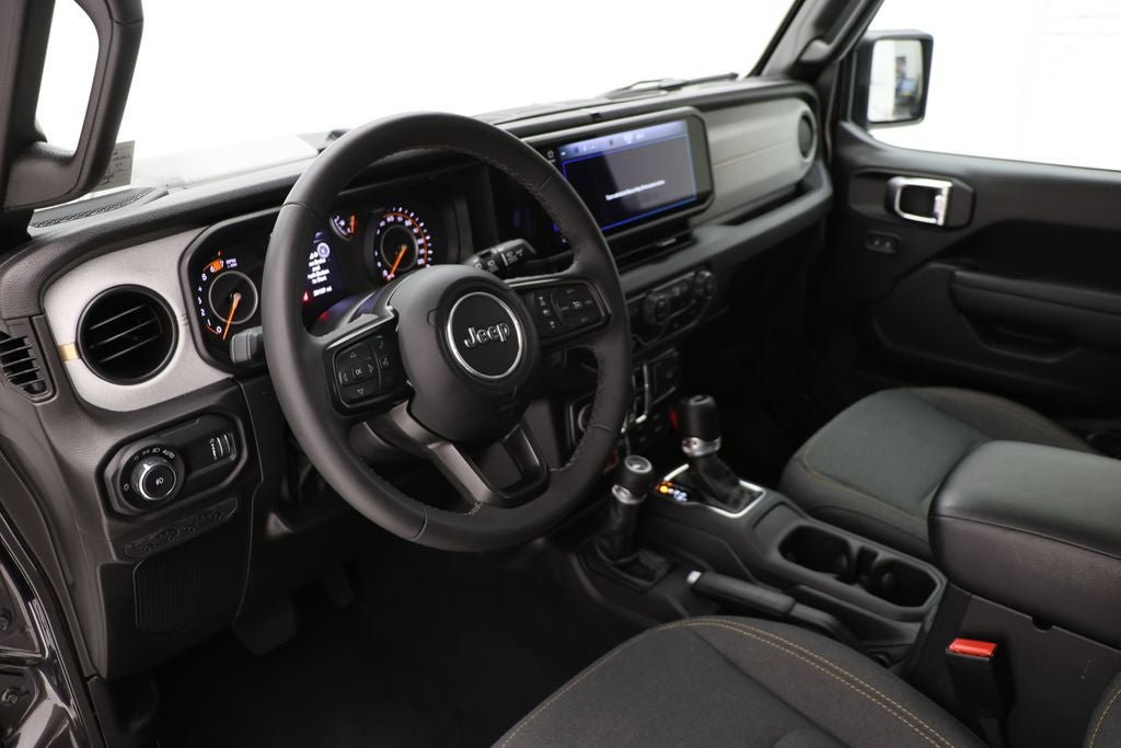 Used 2025 Jeep Wrangler Unlimited Sport AWD/4WD image 16