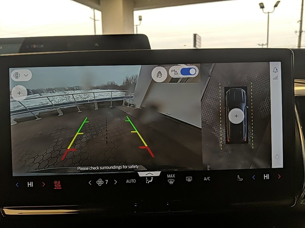 Used 2025 Ford Expedition Max Platinum w/ Driver's Package image 23