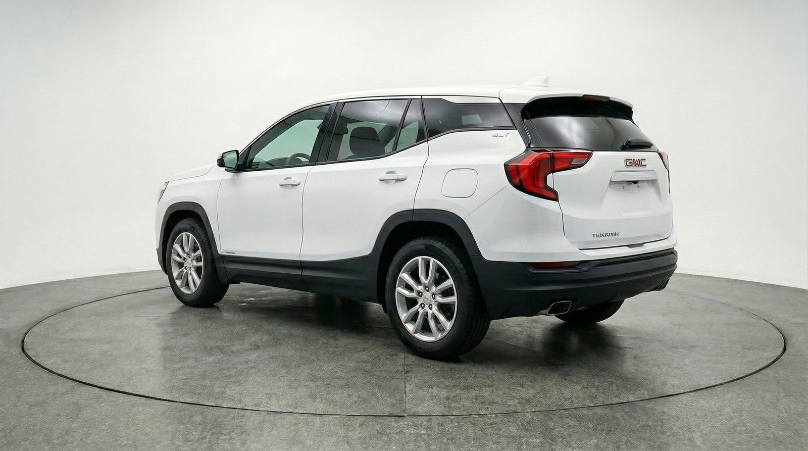 Used 2024 GMC Terrain SLT image 6