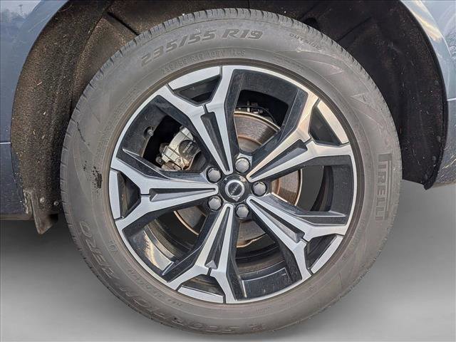 Used 2022 Volvo XC60 B5 Momentum w/ Advanced Package image 14