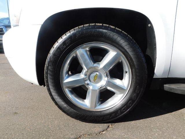 Used 2011 Chevrolet Avalanche LS w/ Regional Value Package RWD image 8