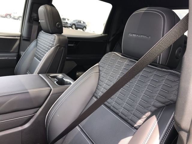 New 2025 GMC Sierra EV Denali AWD/4WD image 11