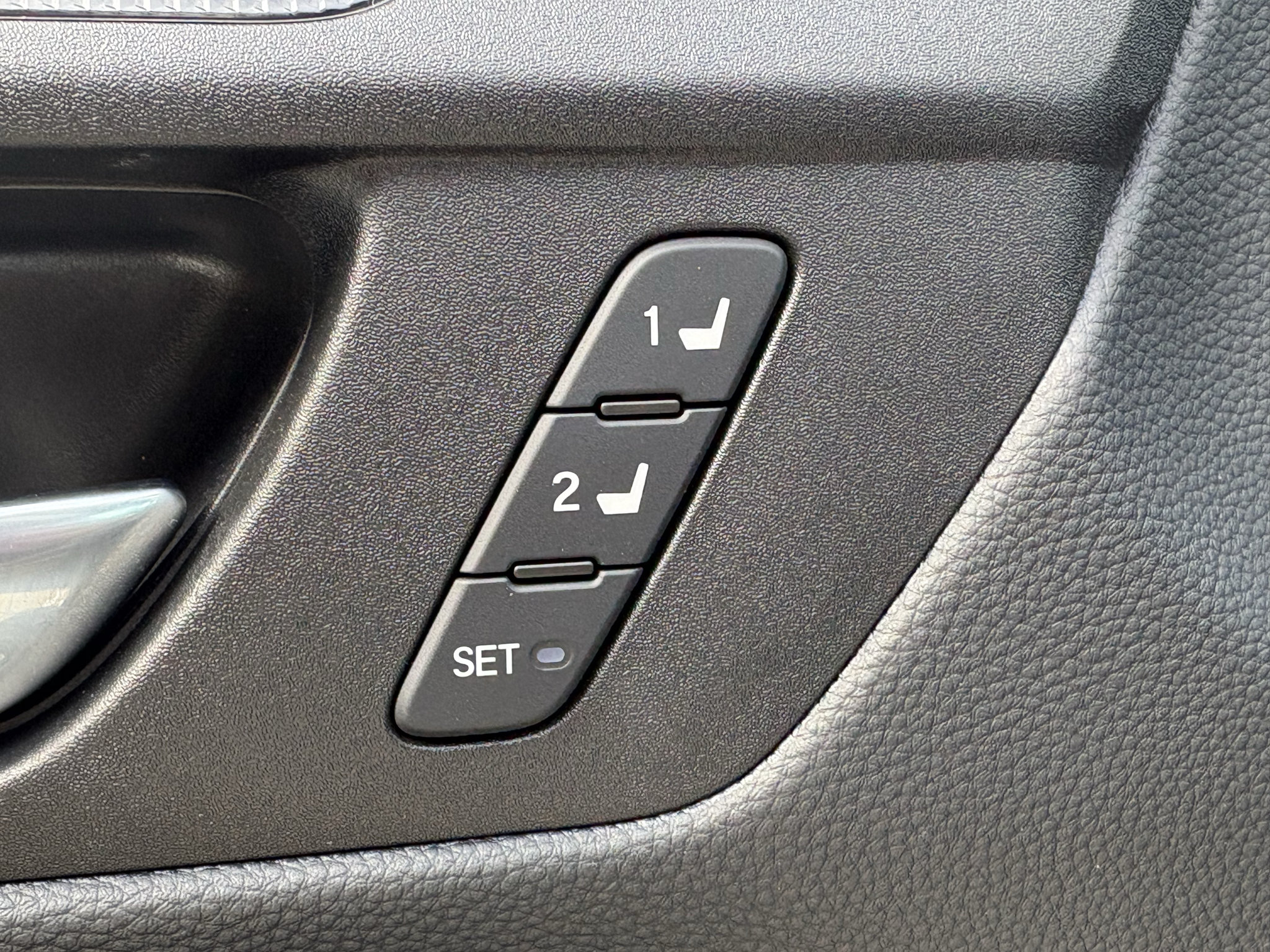 Used 2025 Honda CR-V Sport-L image 8
