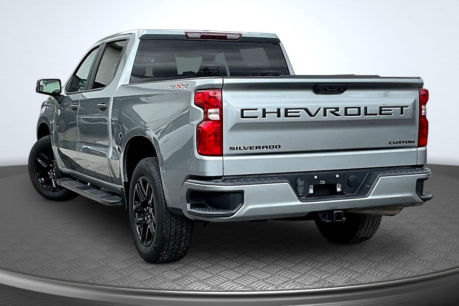 Used 2024 Chevrolet Silverado 1500 Custom w/ LPO, Dark Essentials Package AWD/4WD image 3