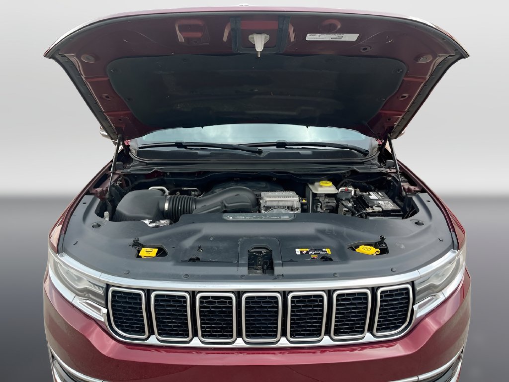 Used 2022 Jeep Wagoneer Series II AWD/4WD image 32
