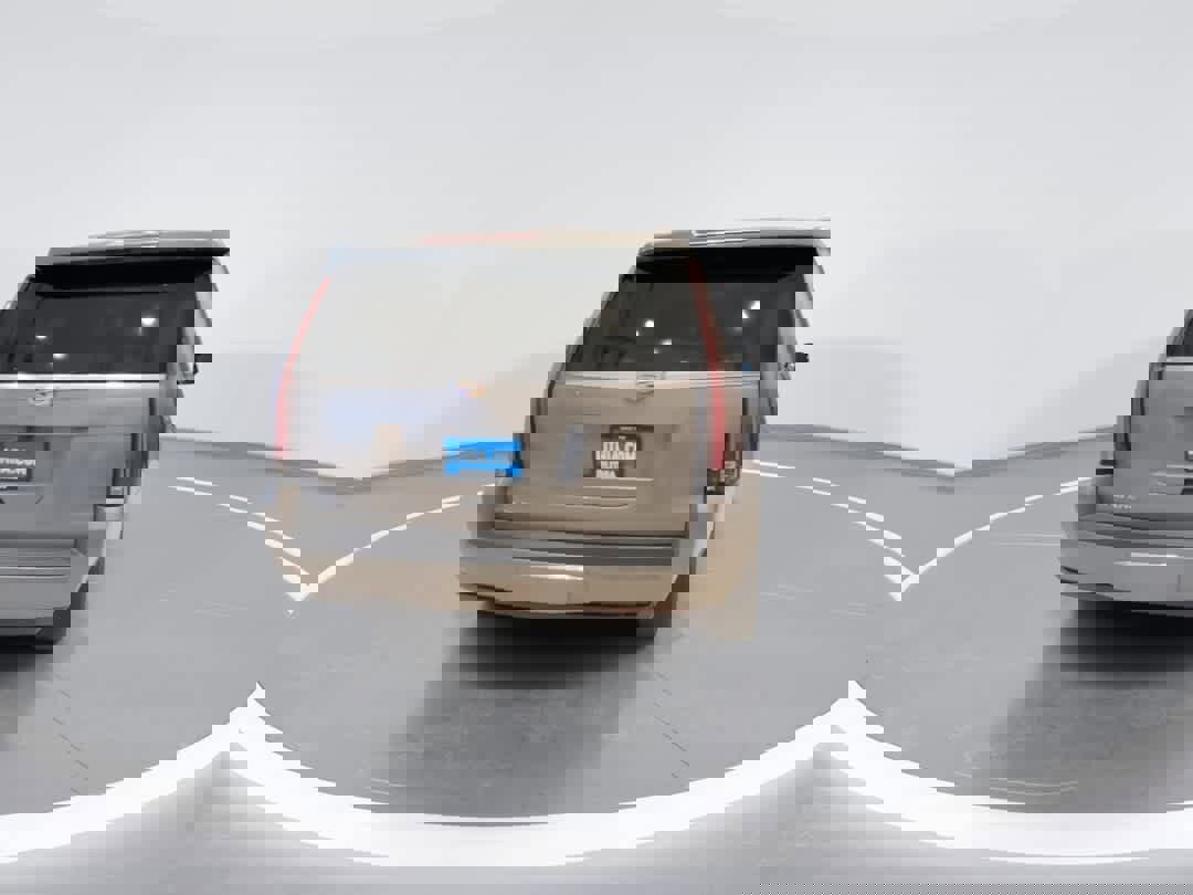 Used 2018 Cadillac Escalade Luxury image 7