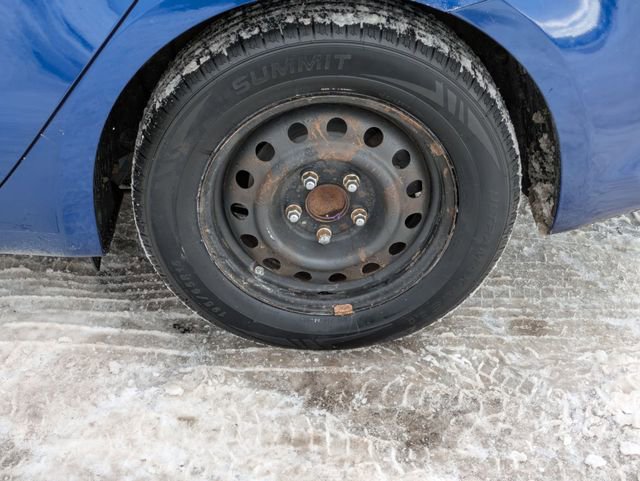 Used 2017 Kia Forte LX image 23