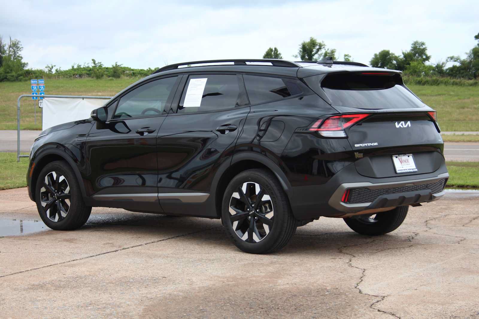Used 2023 Kia Sportage X-Line w/ X-Line Premium Package AWD/4WD image 7