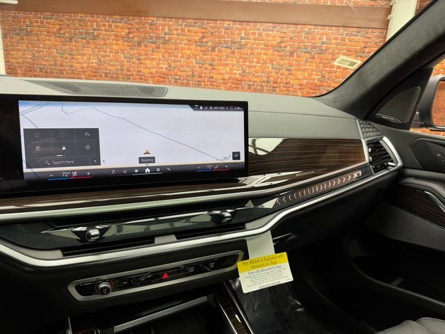 Used 2026 BMW X7 xDrive40i AWD/4WD image 17