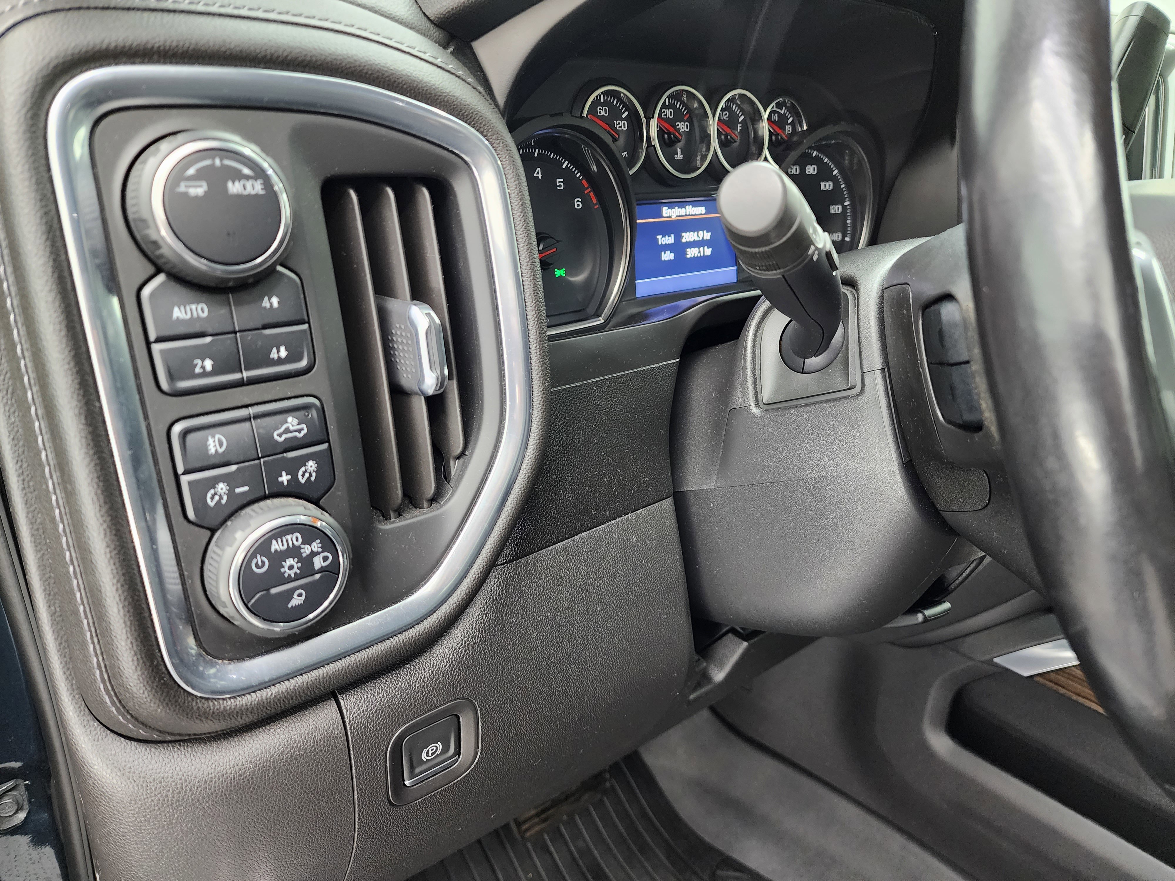 Used 2020 Chevrolet Silverado 1500 LT Trail Boss image 46