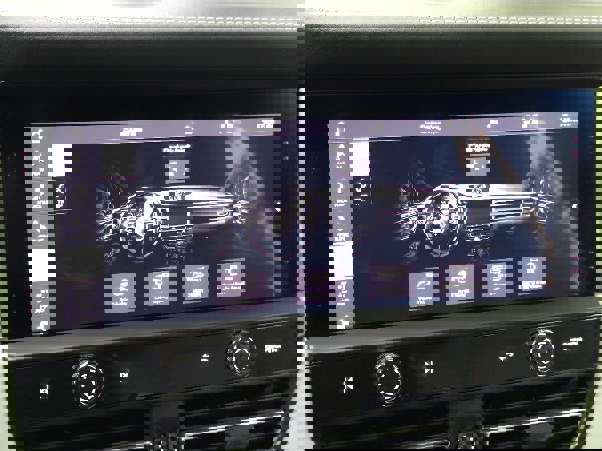 Used 2023 Porsche Macan image 41