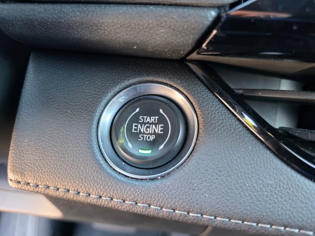 Certified 2025 Buick Enclave Sport Touring image 19