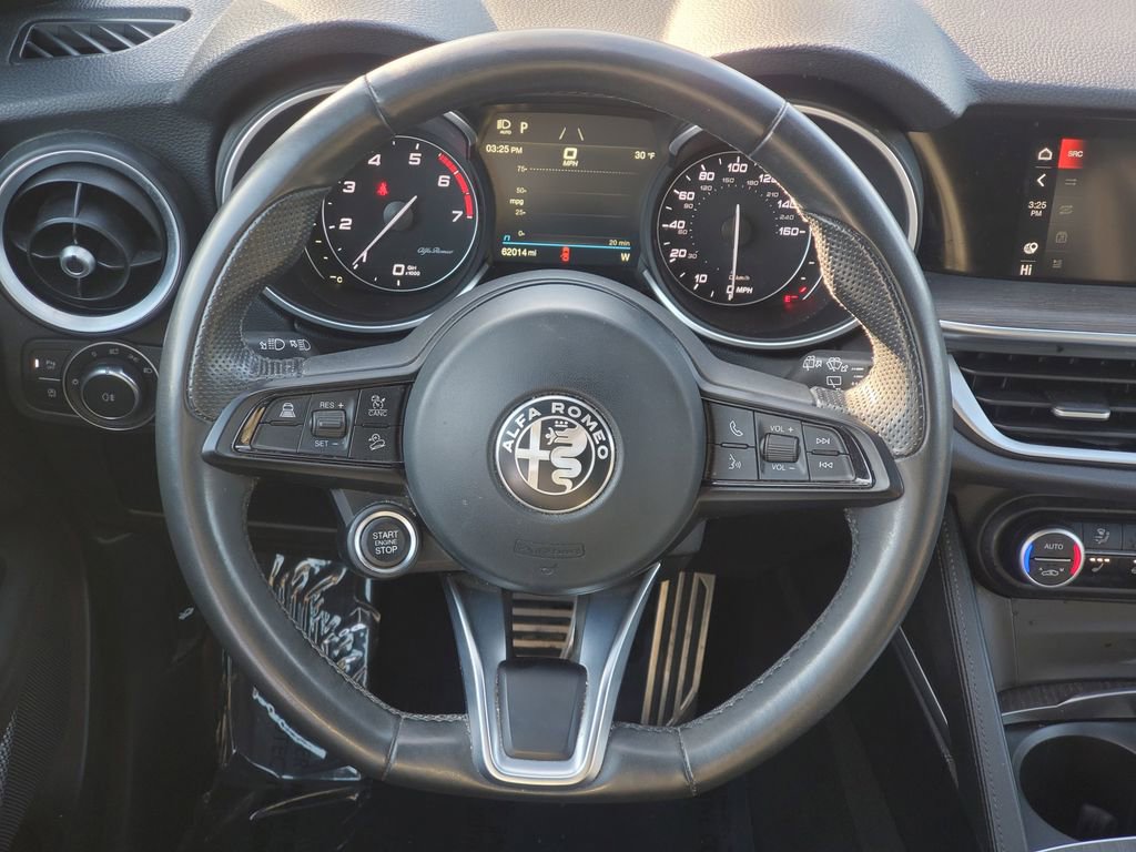 Used 2023 Alfa Romeo Stelvio Ti image 35