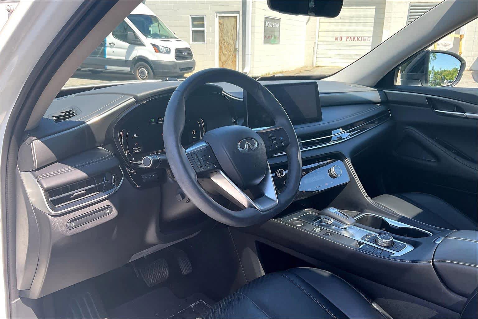 Used 2023 INFINITI QX60 Luxe w/ Cargo Package AWD/4WD image 17