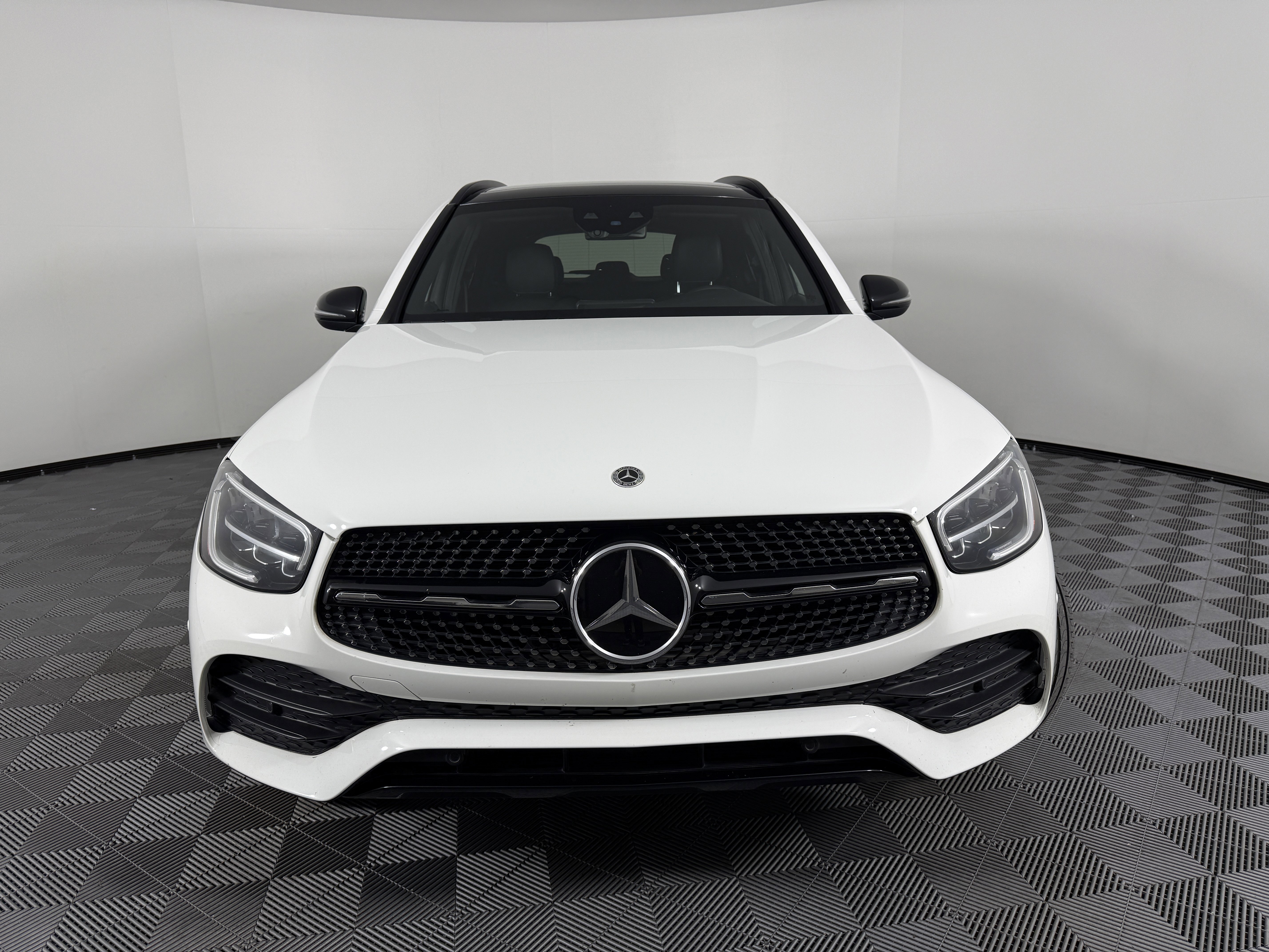 Used 2022 Mercedes-Benz GLC 300 4MATIC image 5