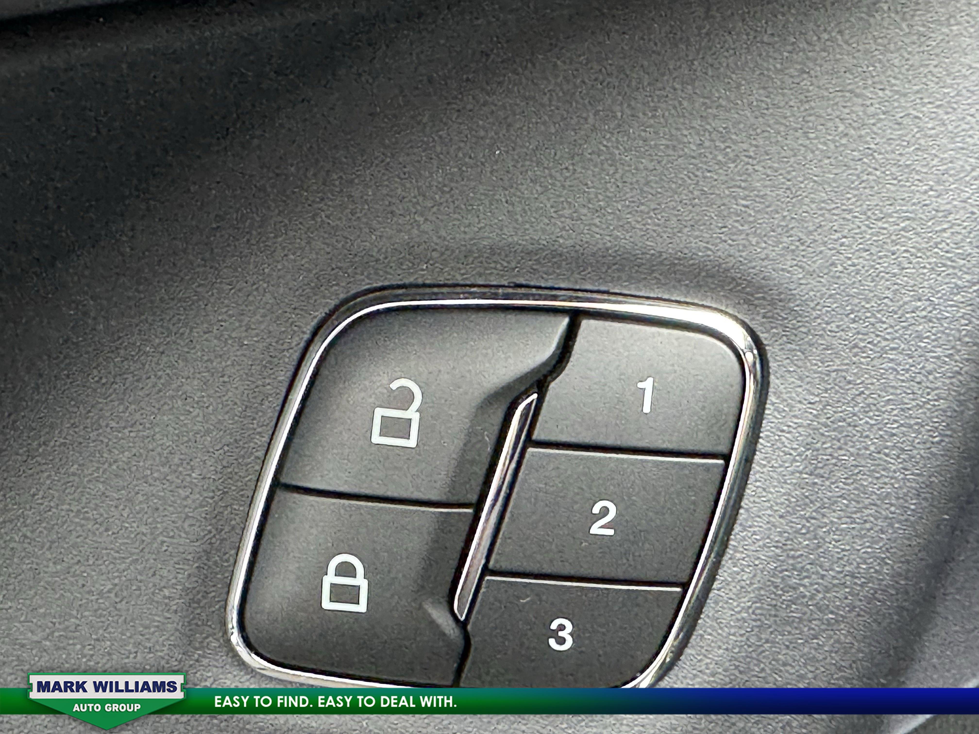 Used 2020 Ford Expedition Platinum image 12