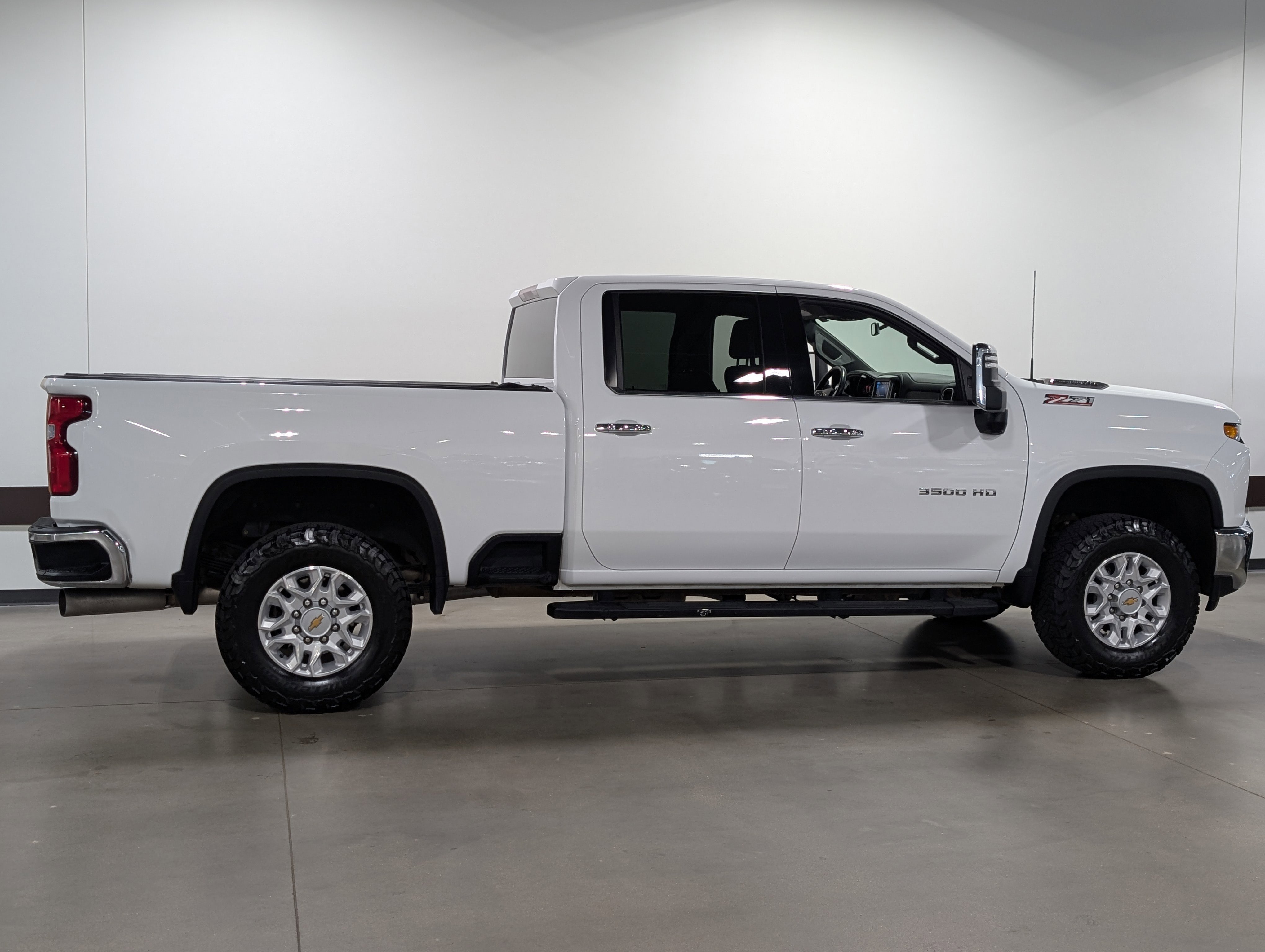 Used 2022 Chevrolet Silverado 3500 LTZ w/ Z71 Off-Road Package image 2