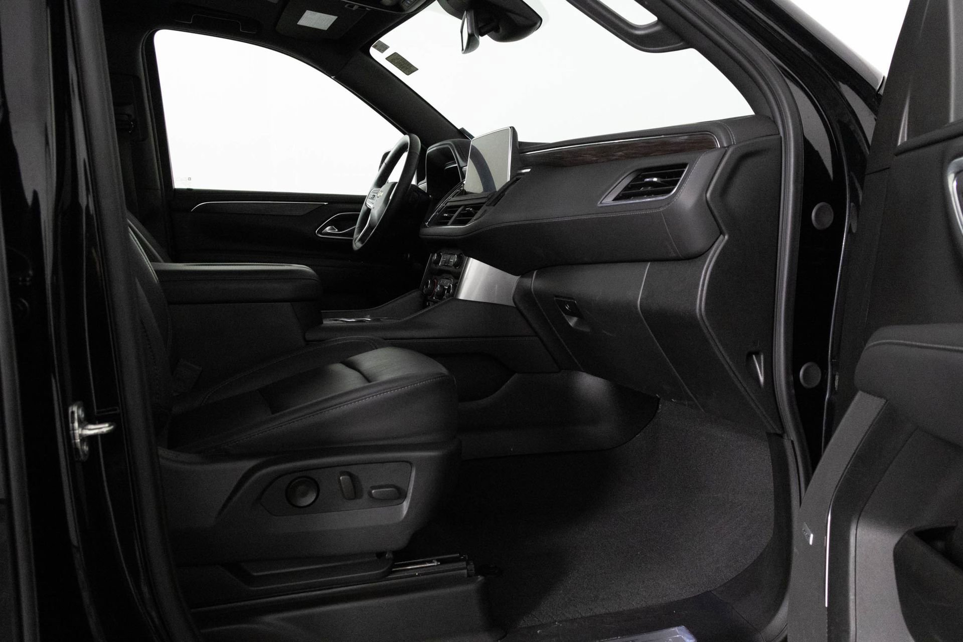 Certified 2024 Chevrolet Tahoe LT w/ LT Signature Package image 42