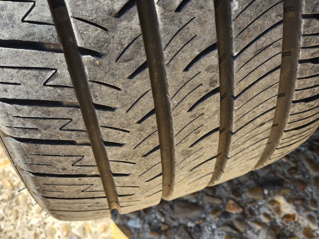 Used 2023 Genesis G70 2.0T RWD image 11