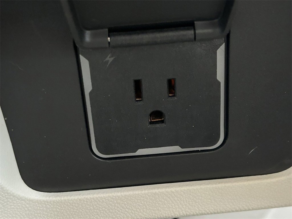 Used 2021 GMC Yukon Denali w/ Denali Ultimate Package image 24