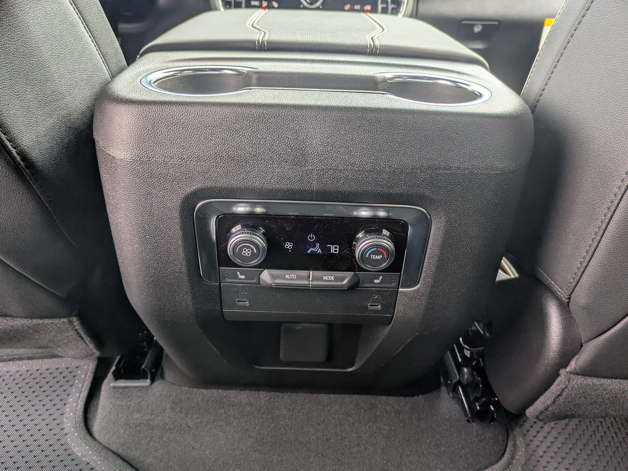 New 2026 GMC Yukon Elevation image 11