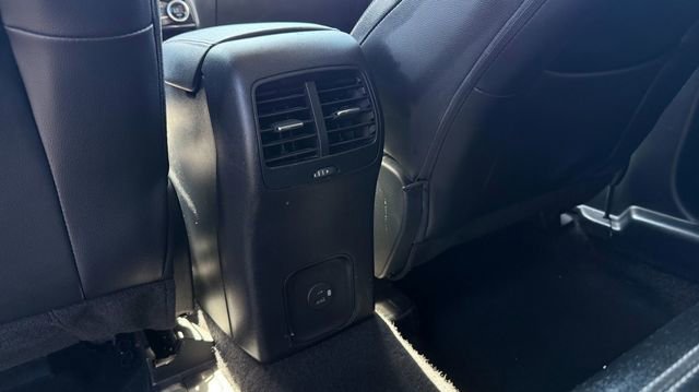 Used 2021 Ford Escape Titanium image 33