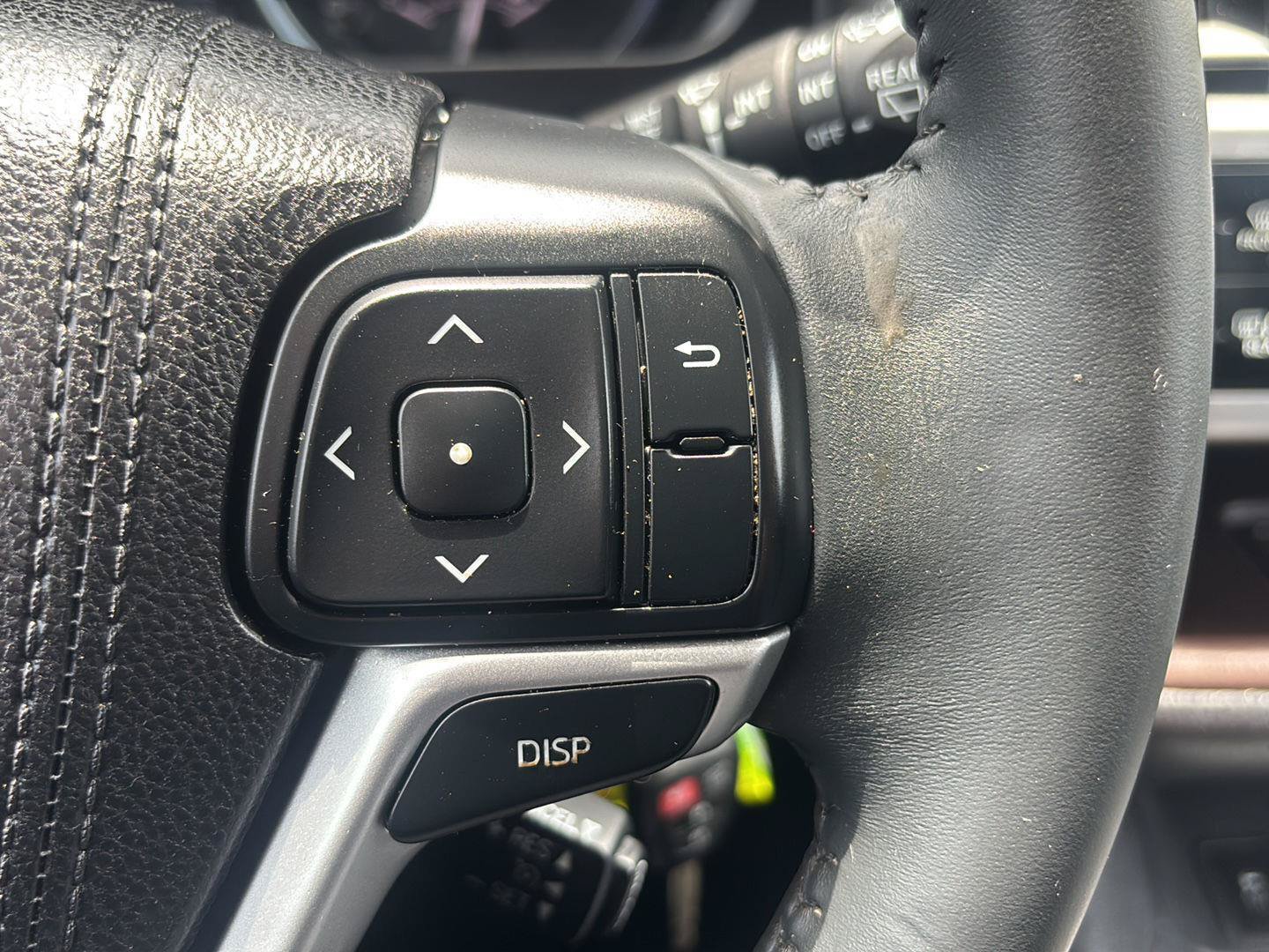 Used 2016 Toyota Highlander Plus FWD image 30