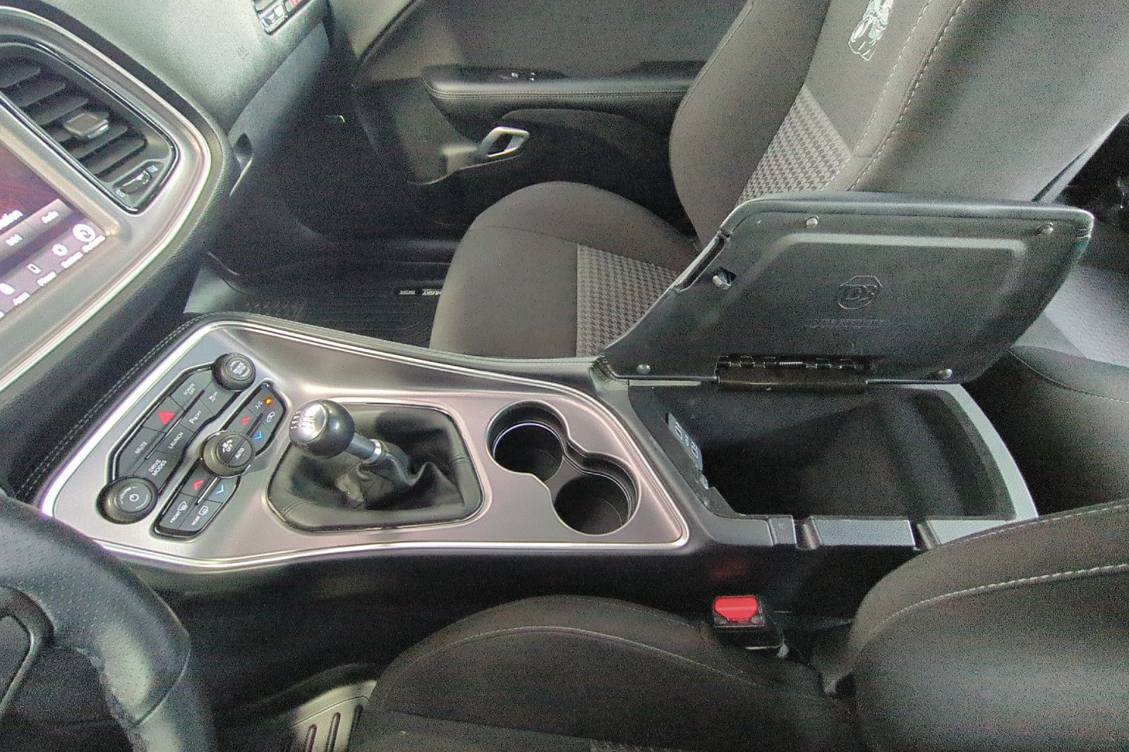 Used 2022 Dodge Challenger R/T Scat Pack RWD image 31