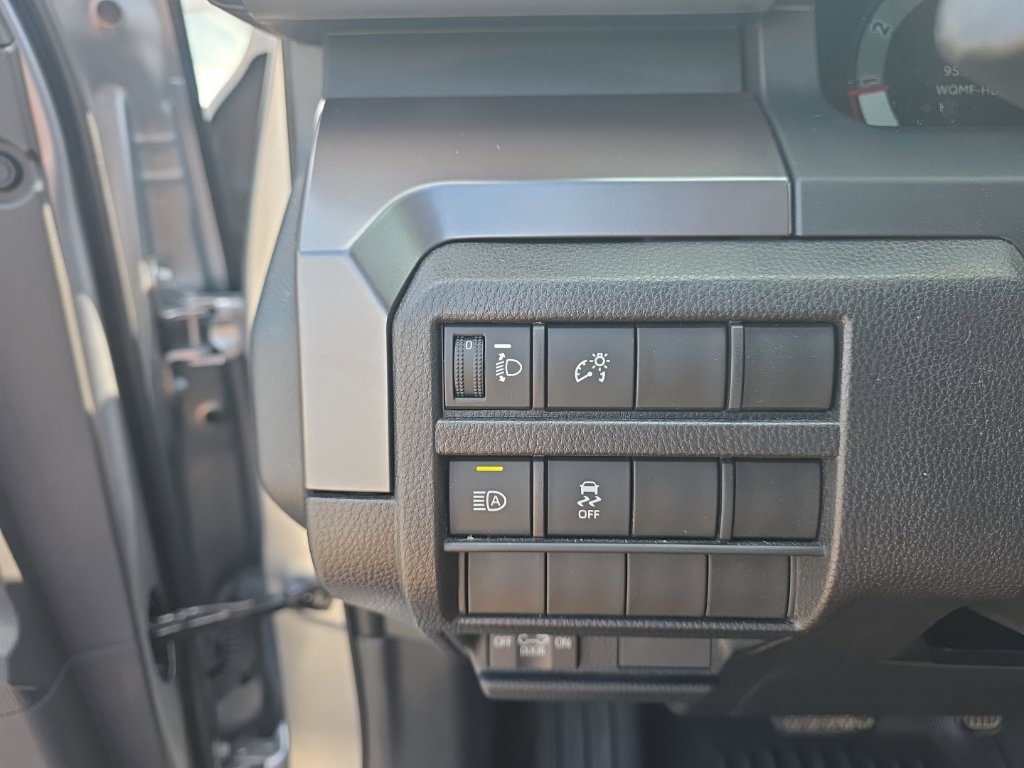 Used 2024 Toyota Tacoma TRD Off-Road AWD/4WD image 18