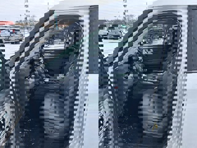 Used 2025 Ford Explorer Active w/ Active Comfort Package image 9