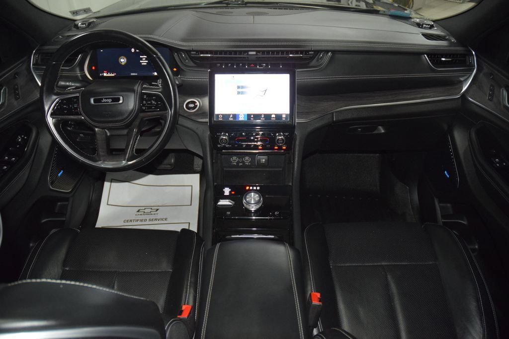 Used 2021 Jeep Grand Cherokee L Overland w/ Luxury Tech Group IV AWD/4WD image 26