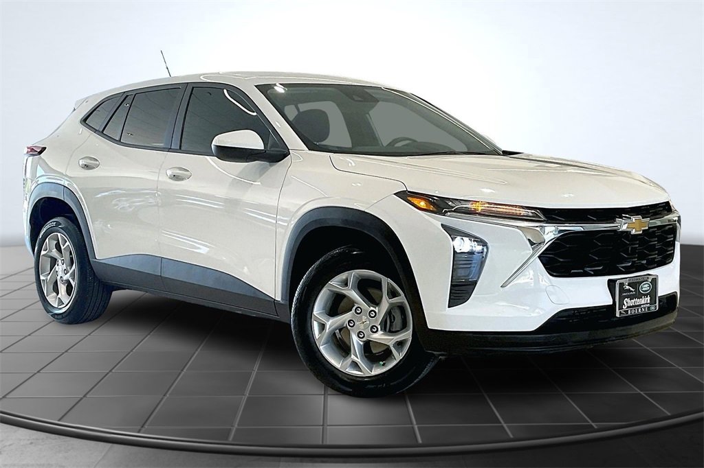 Used 2025 Chevrolet Trax LS w/ LS Convenience Package