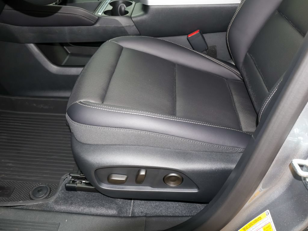 New 2027 GMC Terrain Elevation w/ Elevation Premium Package AWD/4WD image 9