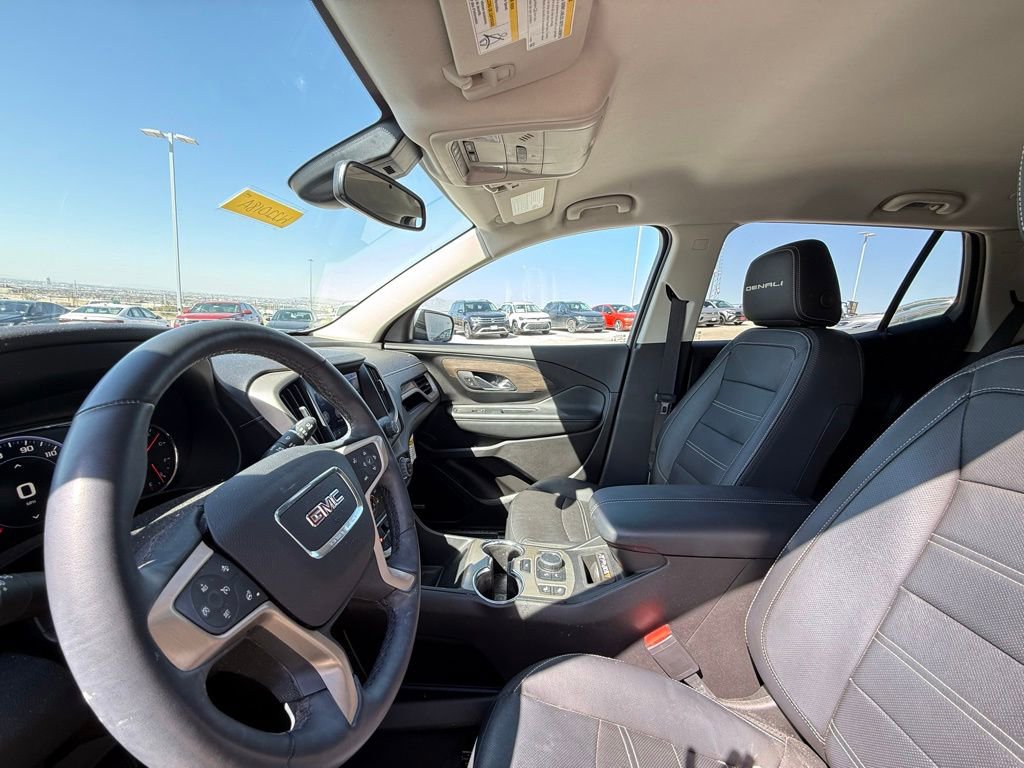 Used 2024 GMC Terrain Denali AWD/4WD image 12