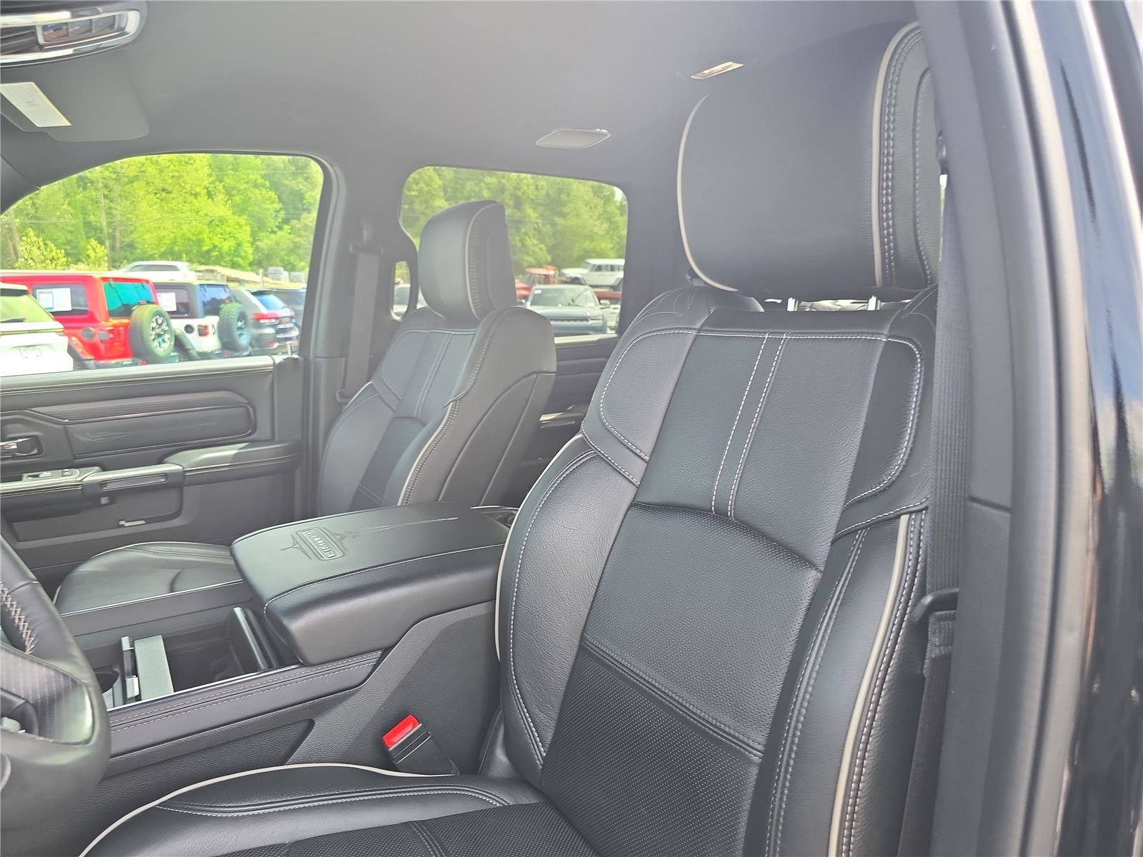 Used 2024 RAM 3500 Limited AWD/4WD image 19